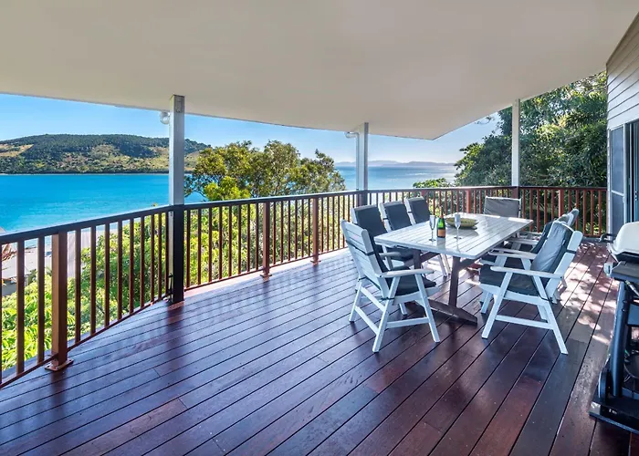 Casuarina 16 - 3 Bedroom House With 180 Degree Ocean Views, Buggy & Valet Service