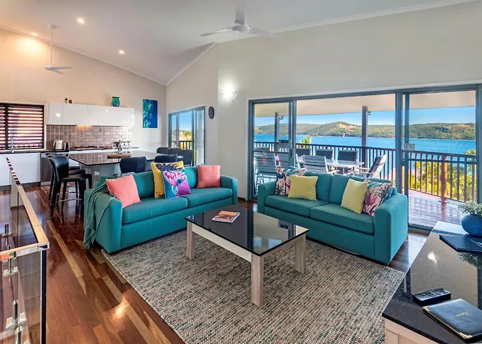 Casuarina 16 - 3 Bedroom House With 180 Degree Ocean Views, Buggy & Valet Service