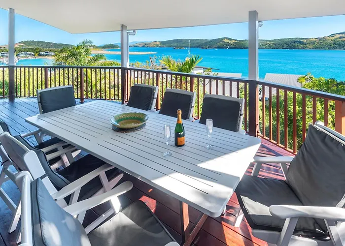 Casuarina 16 - 3 Bedroom House With 180 Degree Ocean Views, Buggy & Valet Service