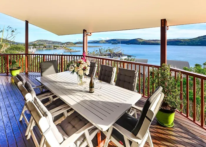 Casuarina 16 - 3 Bedroom House With 180 Degree Ocean Views, Buggy & Valet Service